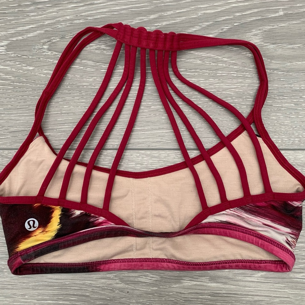 LULULEMON FREE TO BE BRA - SIZE 4 MAGENTA/PURPLE